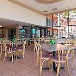 Quality Inn & Suites Kissimmee By The Lake 