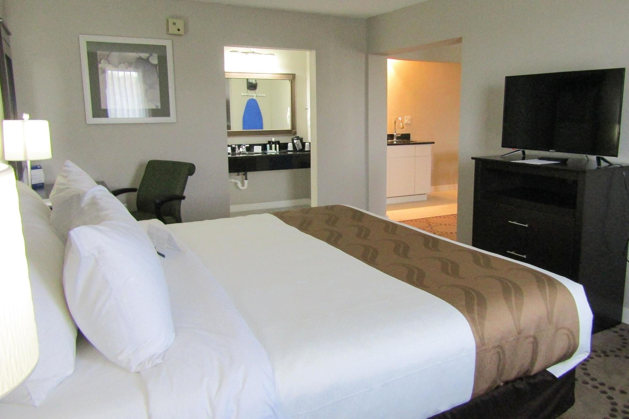 Quality Inn & Suites Kissimmee By The Lake Four Corners