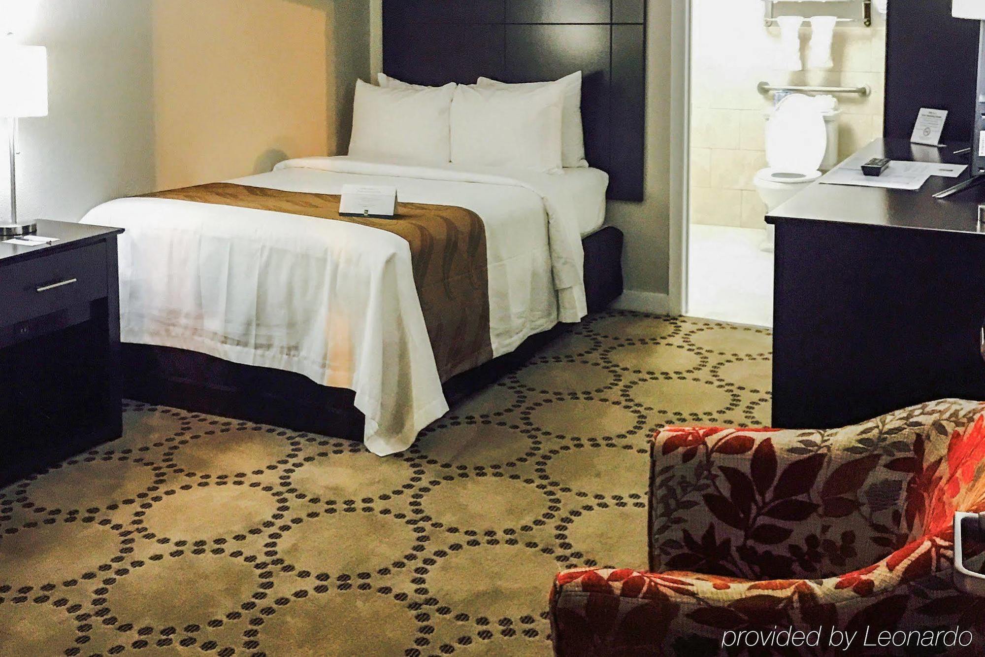 Quality & Kissimmee By The Hotel 3*